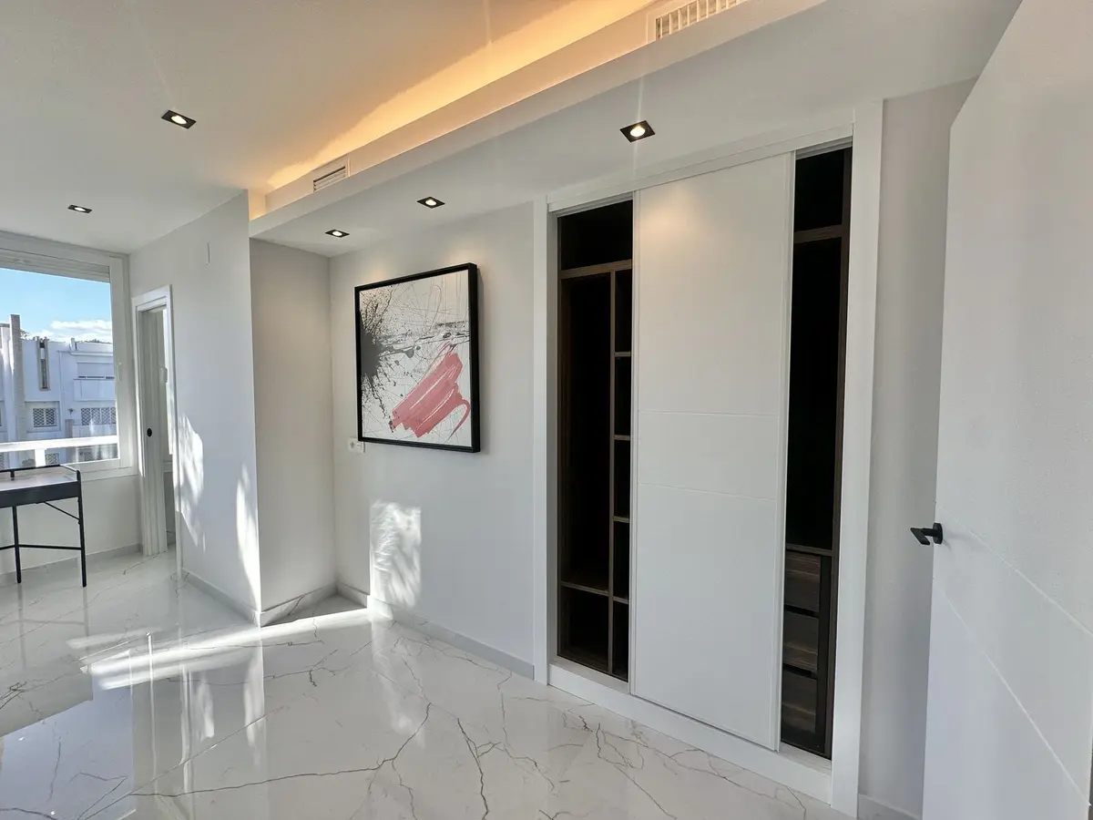 Middle Floor Apartment in Marbella