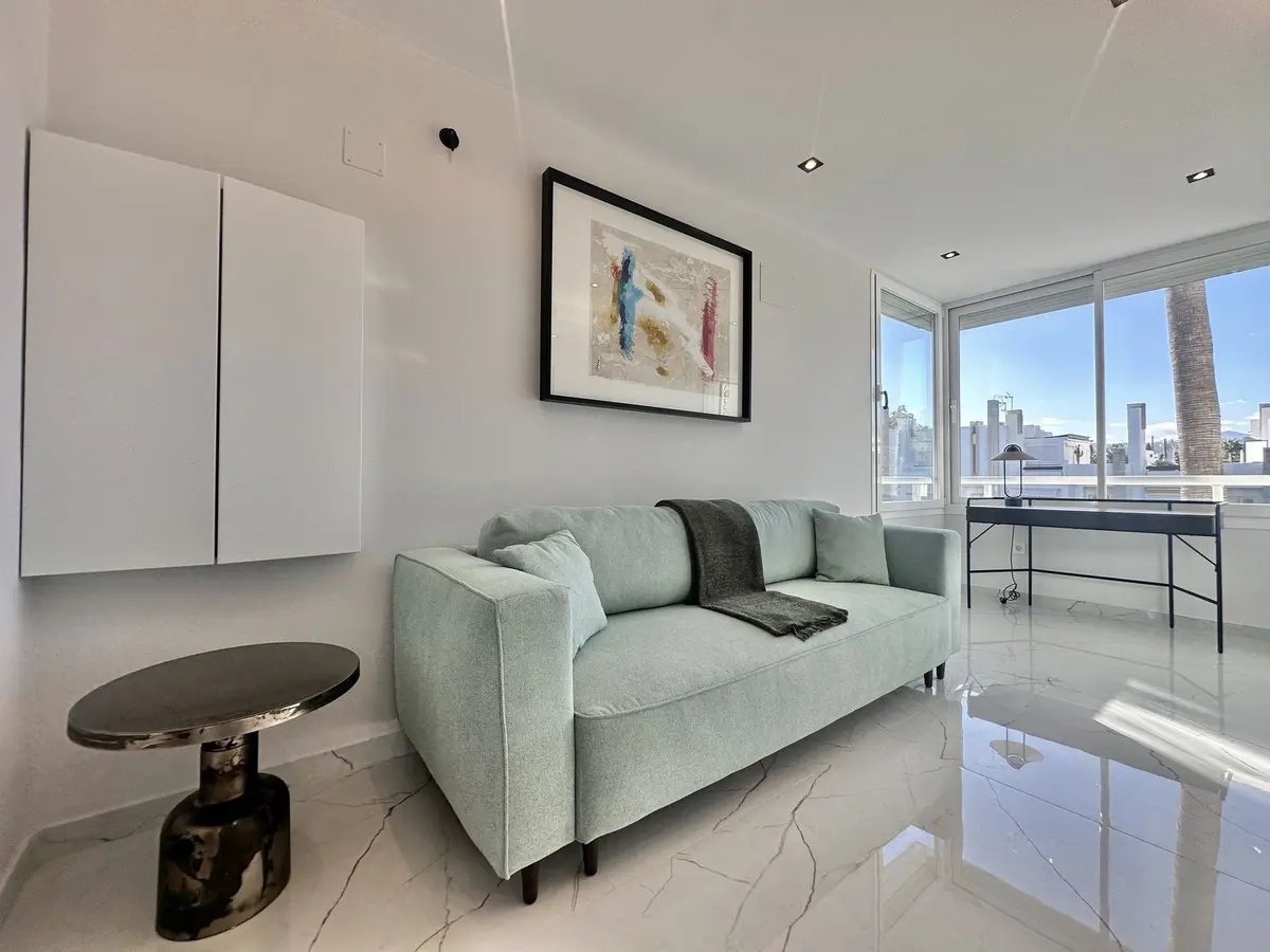 Middle Floor Apartment in Marbella