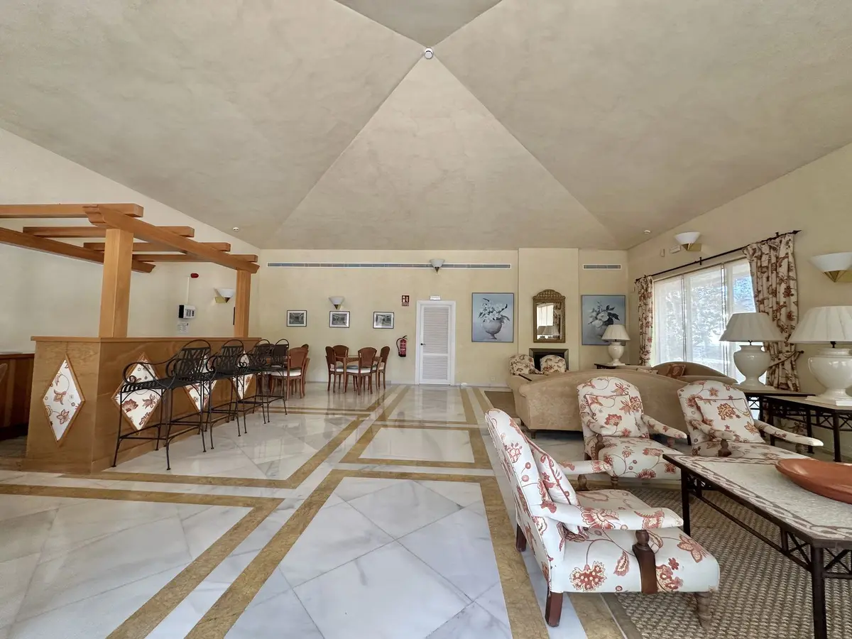Middle Floor Apartment in Marbella