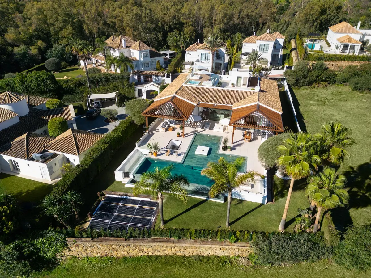 Detached Villa in Nueva Andalucía