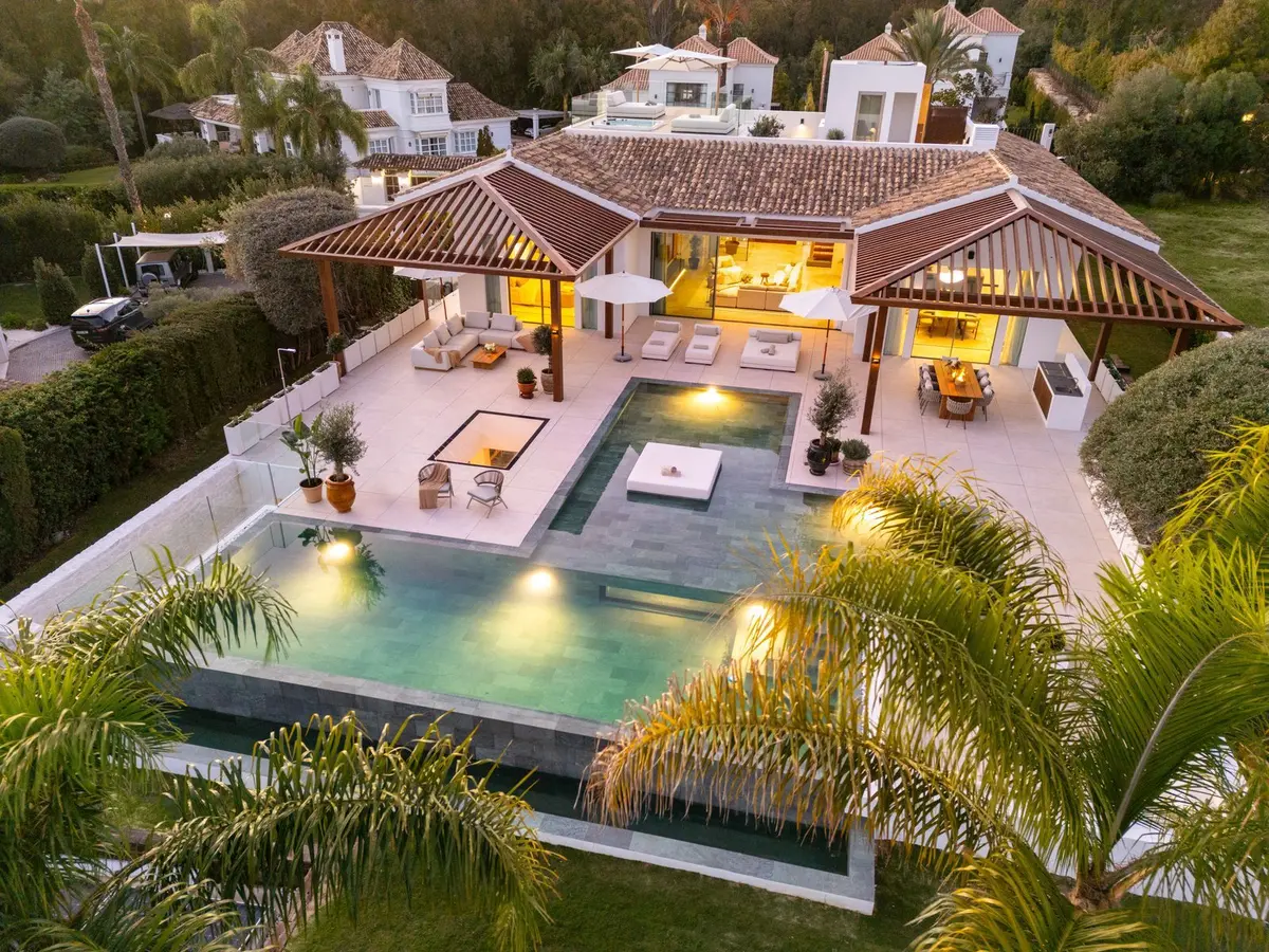 Detached Villa in Nueva Andalucía