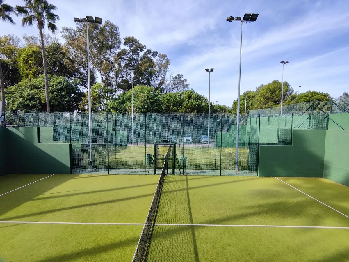 Middle Floor Apartment in Estepona