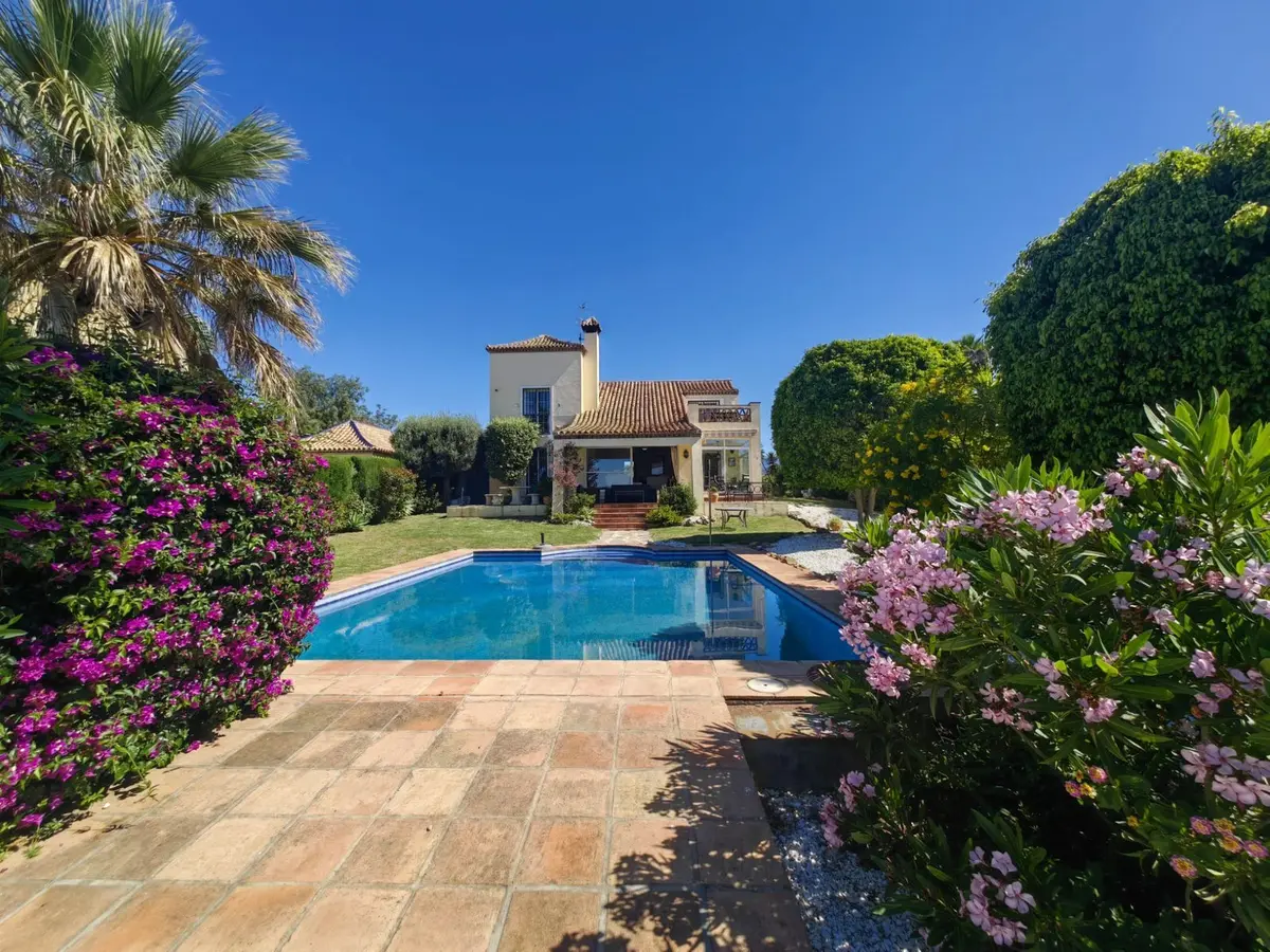 Detached Villa in Estepona