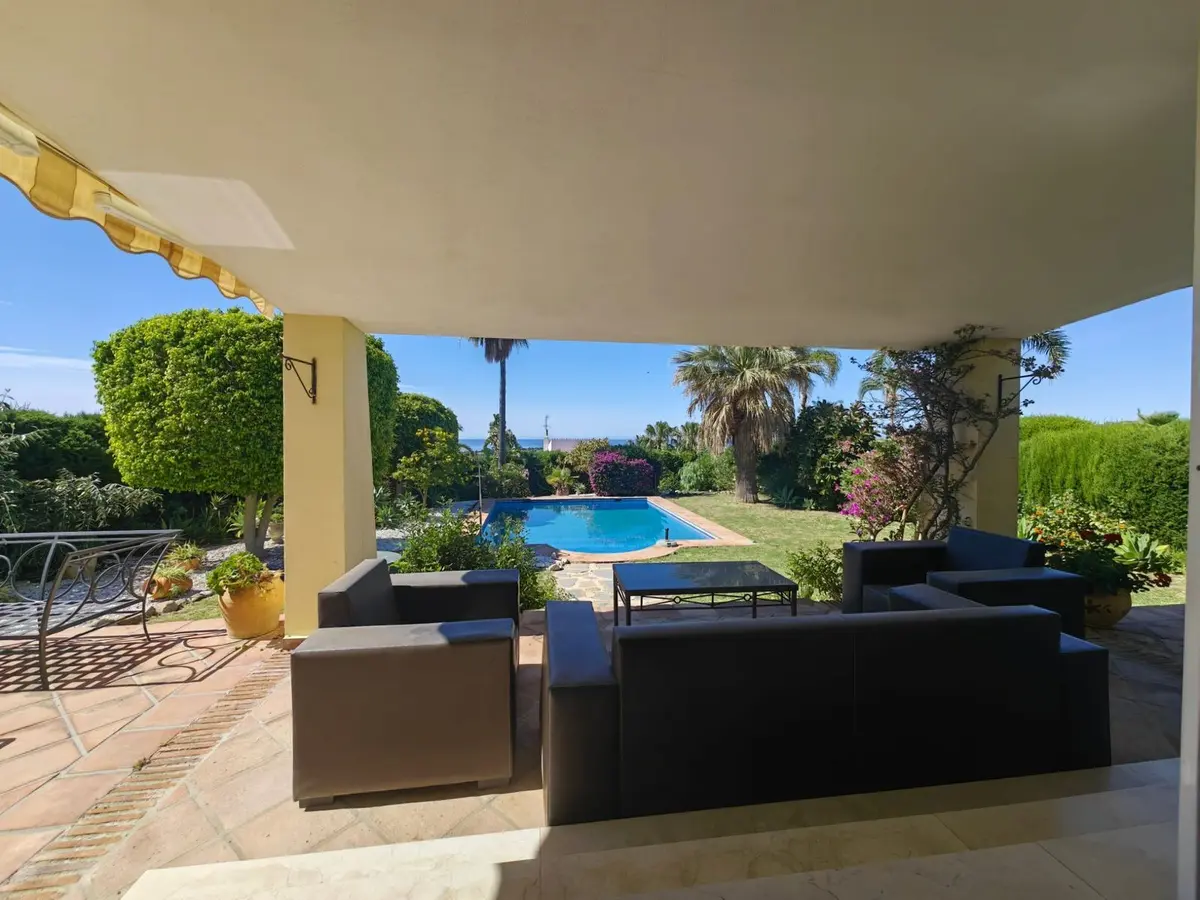 Detached Villa in Estepona