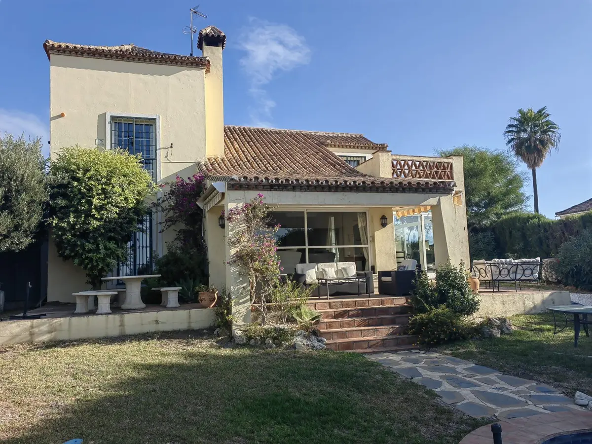 Detached Villa in Estepona