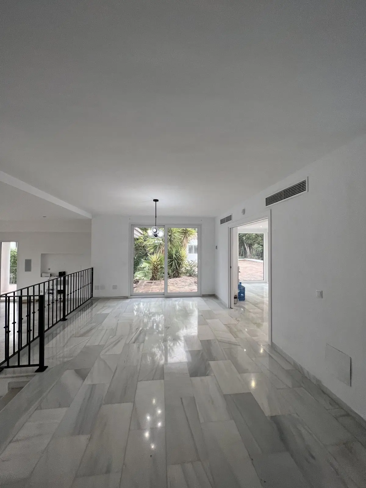 Detached Villa in Nueva Andalucía