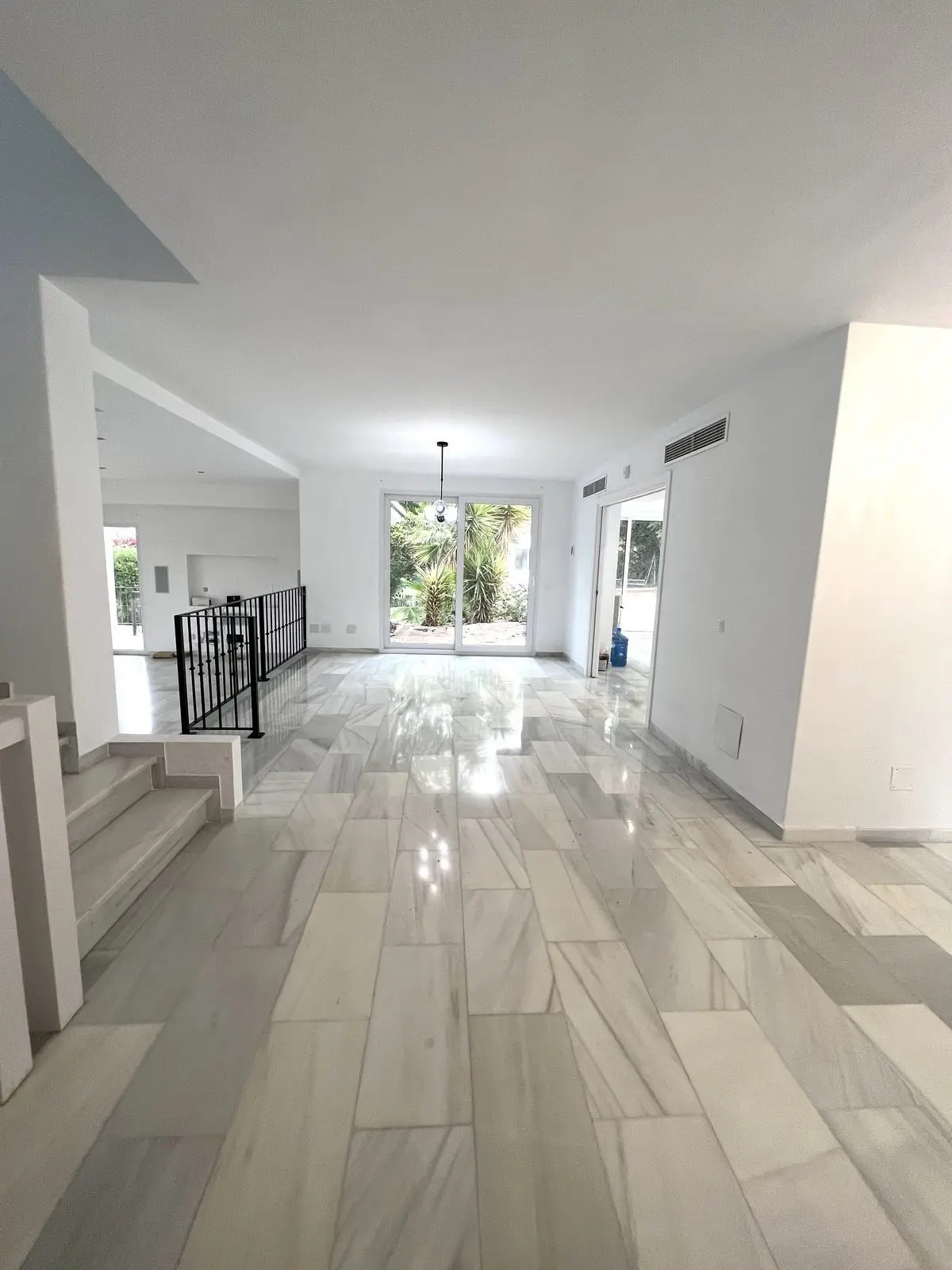 Detached Villa in Nueva Andalucía