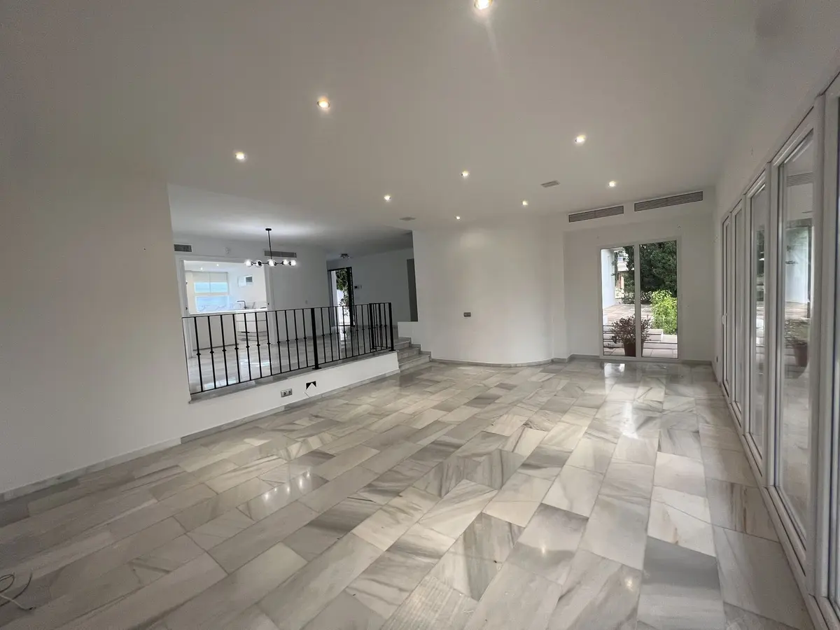 Detached Villa in Nueva Andalucía