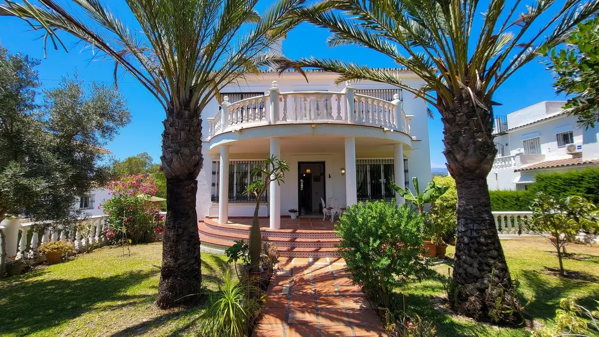 Detached Villa in Elviria