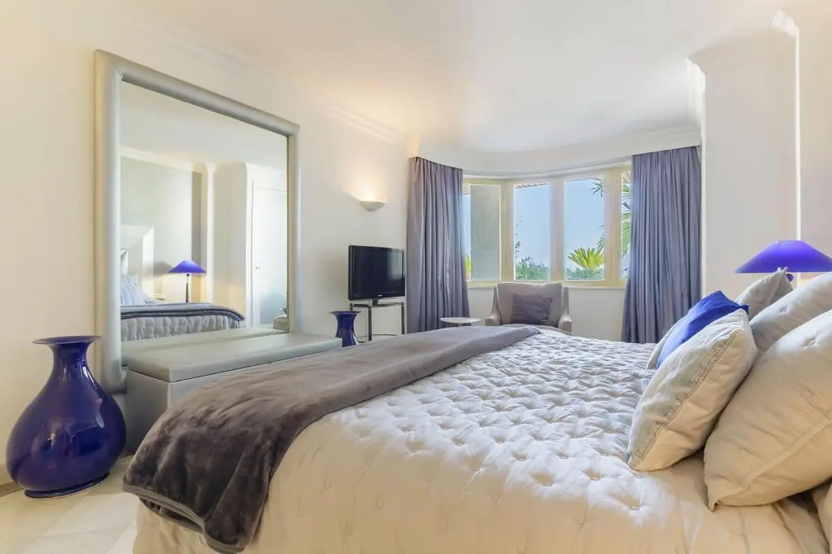 Middle Floor Apartment in Puerto Banús