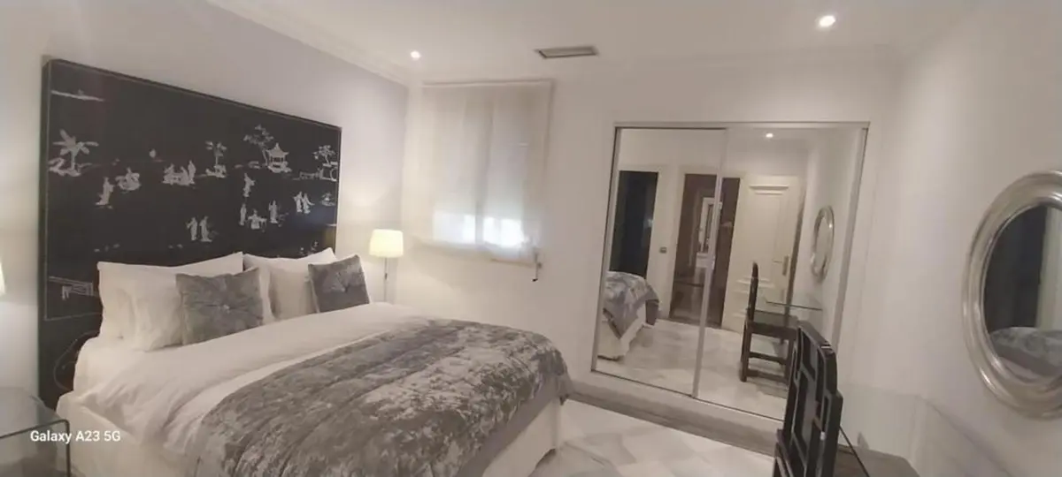 Middle Floor Apartment in Puerto Banús
