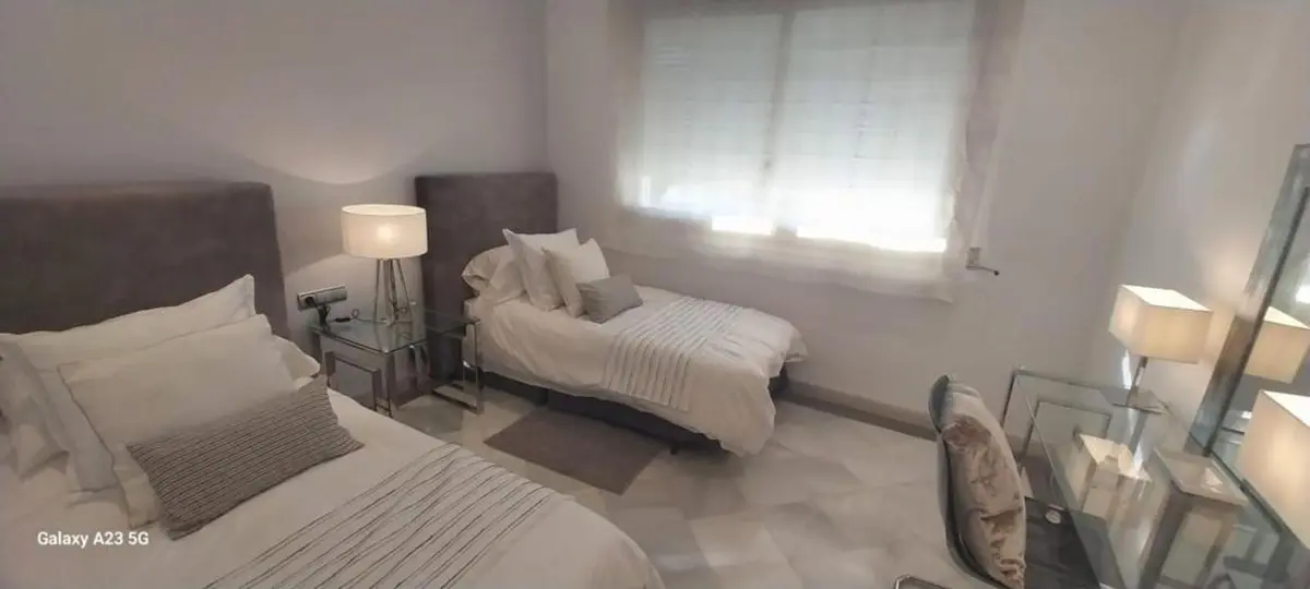 Middle Floor Apartment in Puerto Banús