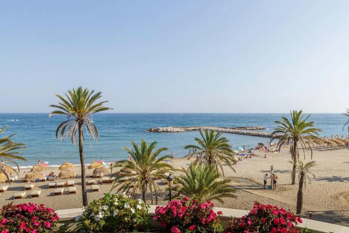 Middle Floor Apartment in Puerto Banús