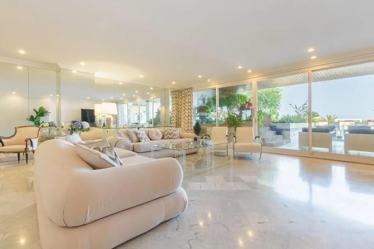 Middle Floor Apartment in Puerto Banús