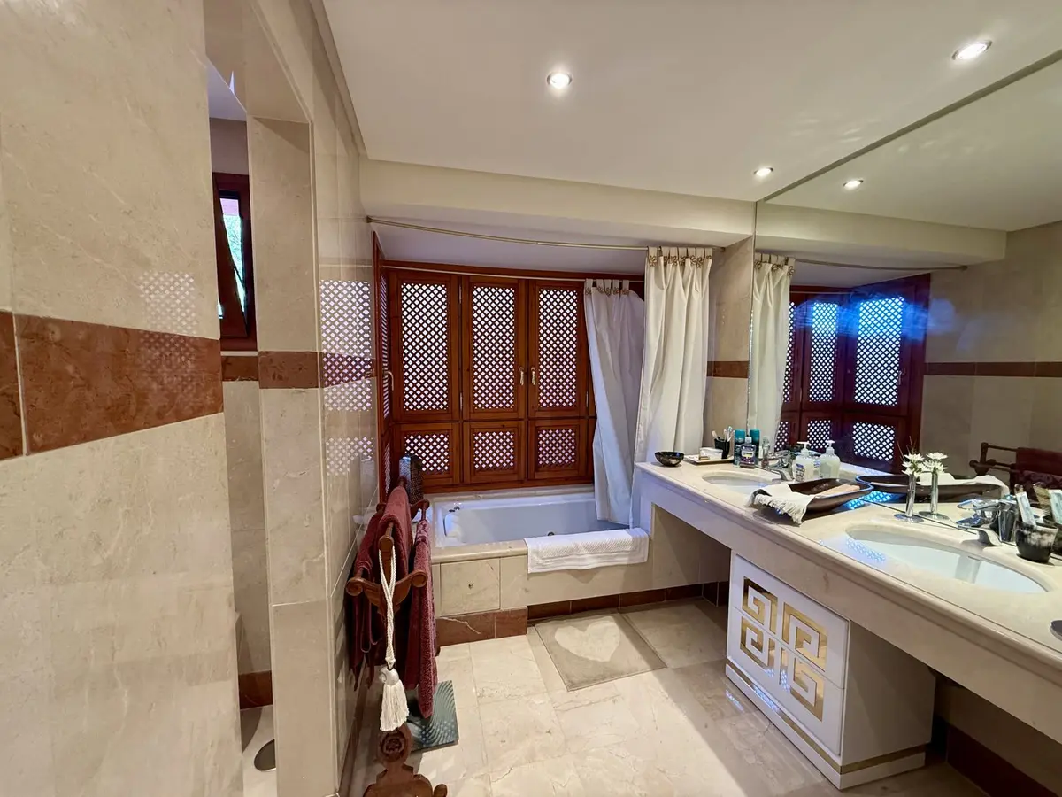 Middle Floor Apartment in Estepona