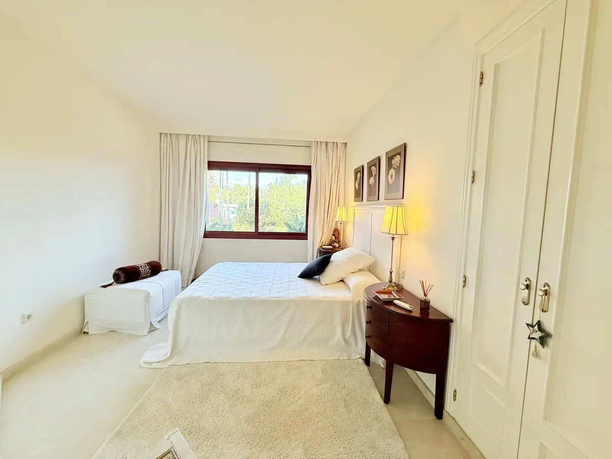 Middle Floor Apartment in Estepona
