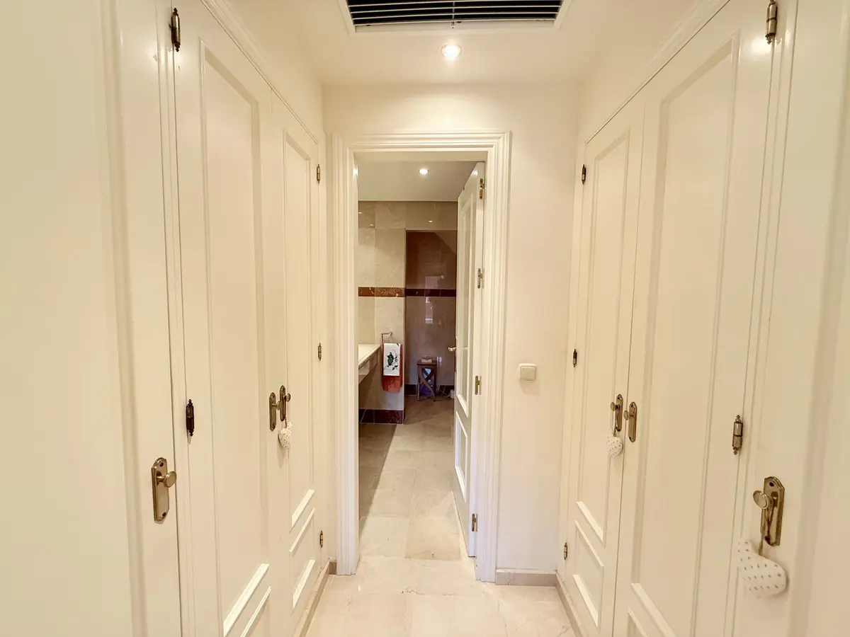 Middle Floor Apartment in Estepona