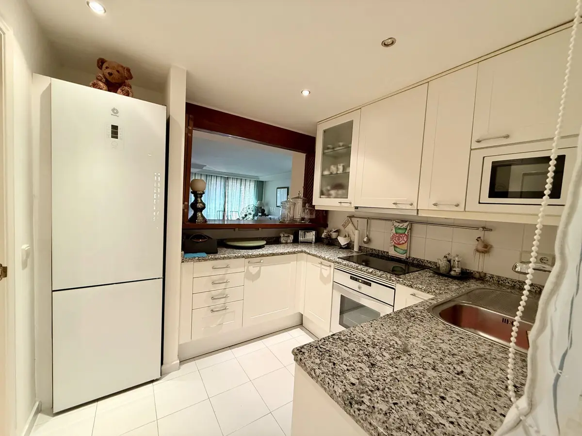Middle Floor Apartment in Estepona