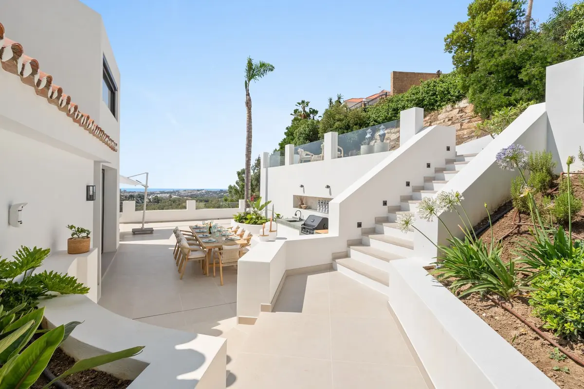 Detached Villa in Nueva Andalucía