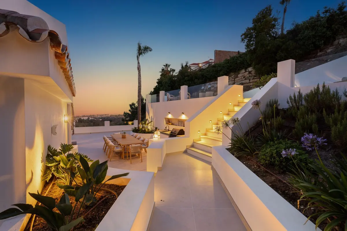 Detached Villa in Nueva Andalucía