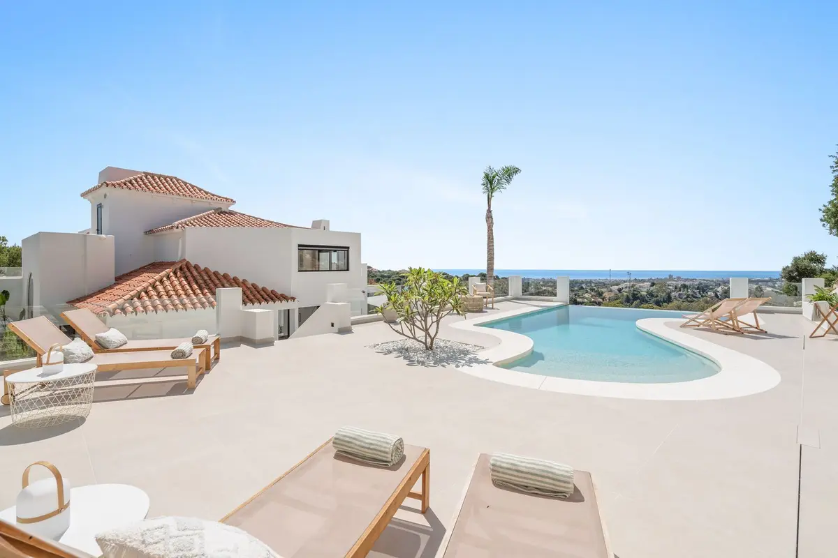Detached Villa in Nueva Andalucía