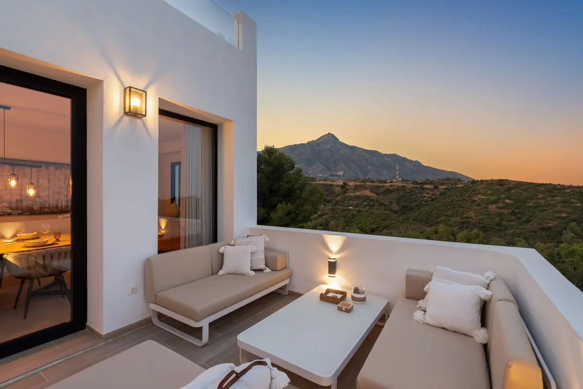 Detached Villa in Nueva Andalucía