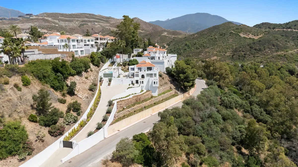 Detached Villa in Nueva Andalucía