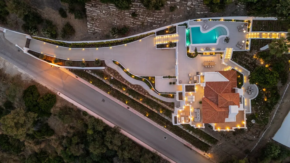 Detached Villa in Nueva Andalucía