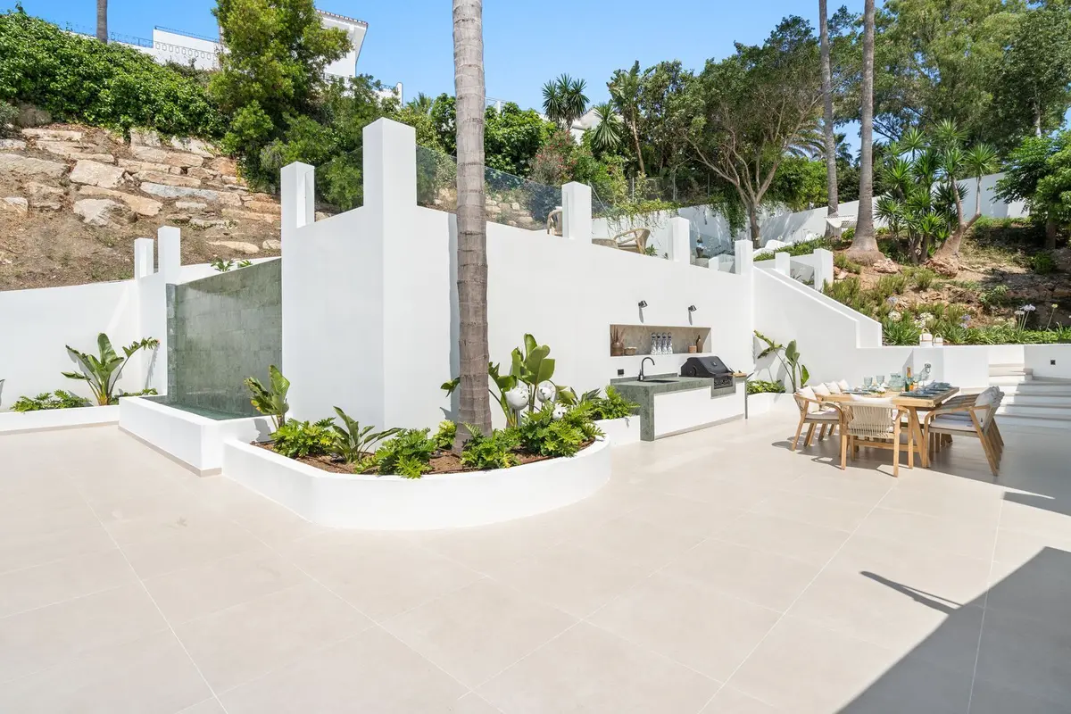 Detached Villa in Nueva Andalucía