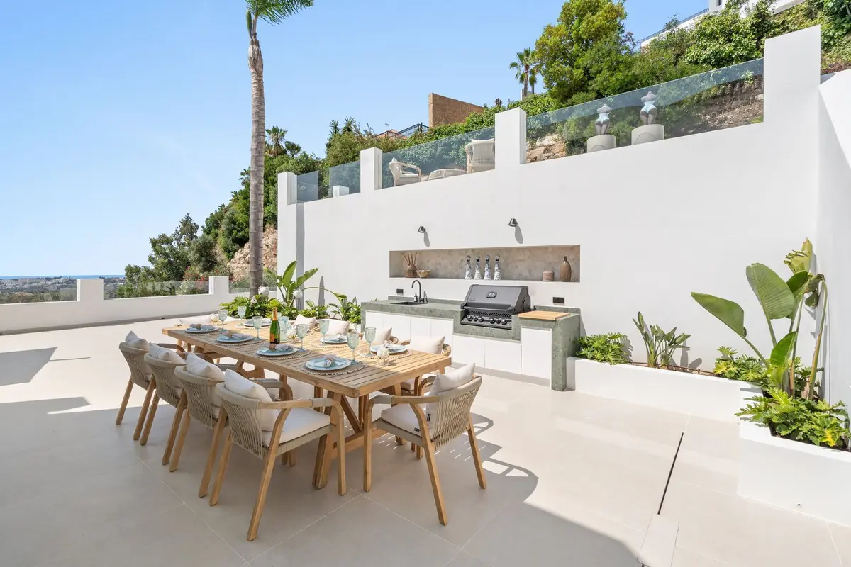 Detached Villa in Nueva Andalucía