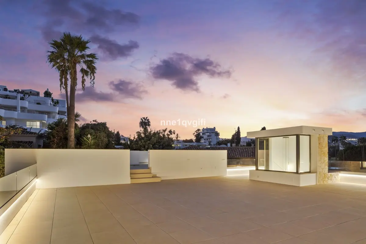 Detached Villa in Guadalmina Alta
