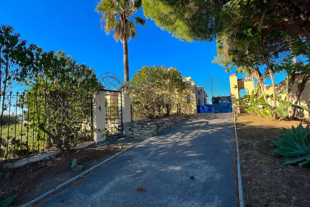 Detached Villa in Estepona