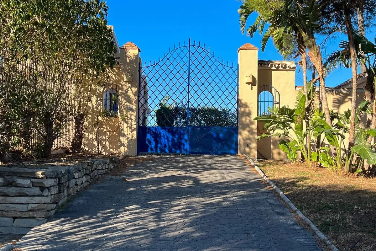 Detached Villa in Estepona
