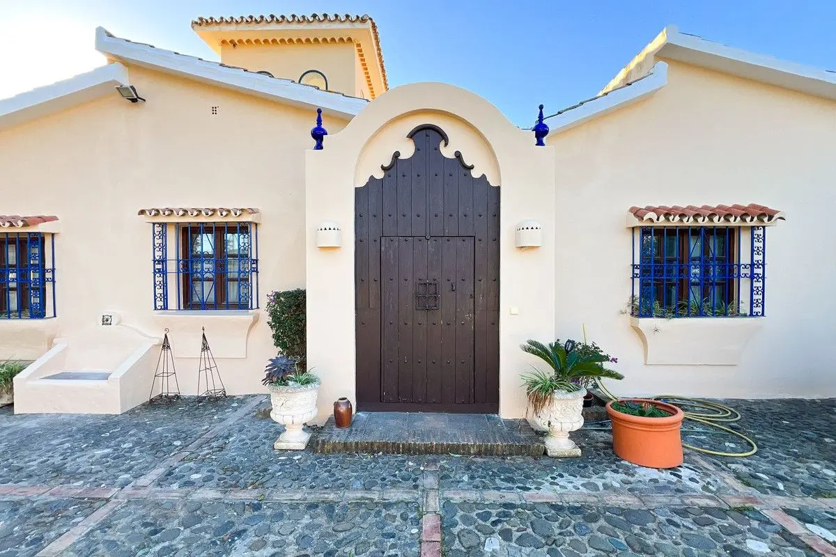 Detached Villa in Estepona