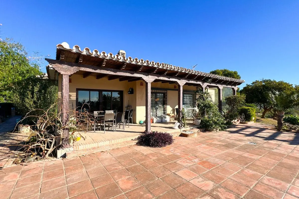 Detached Villa in Estepona