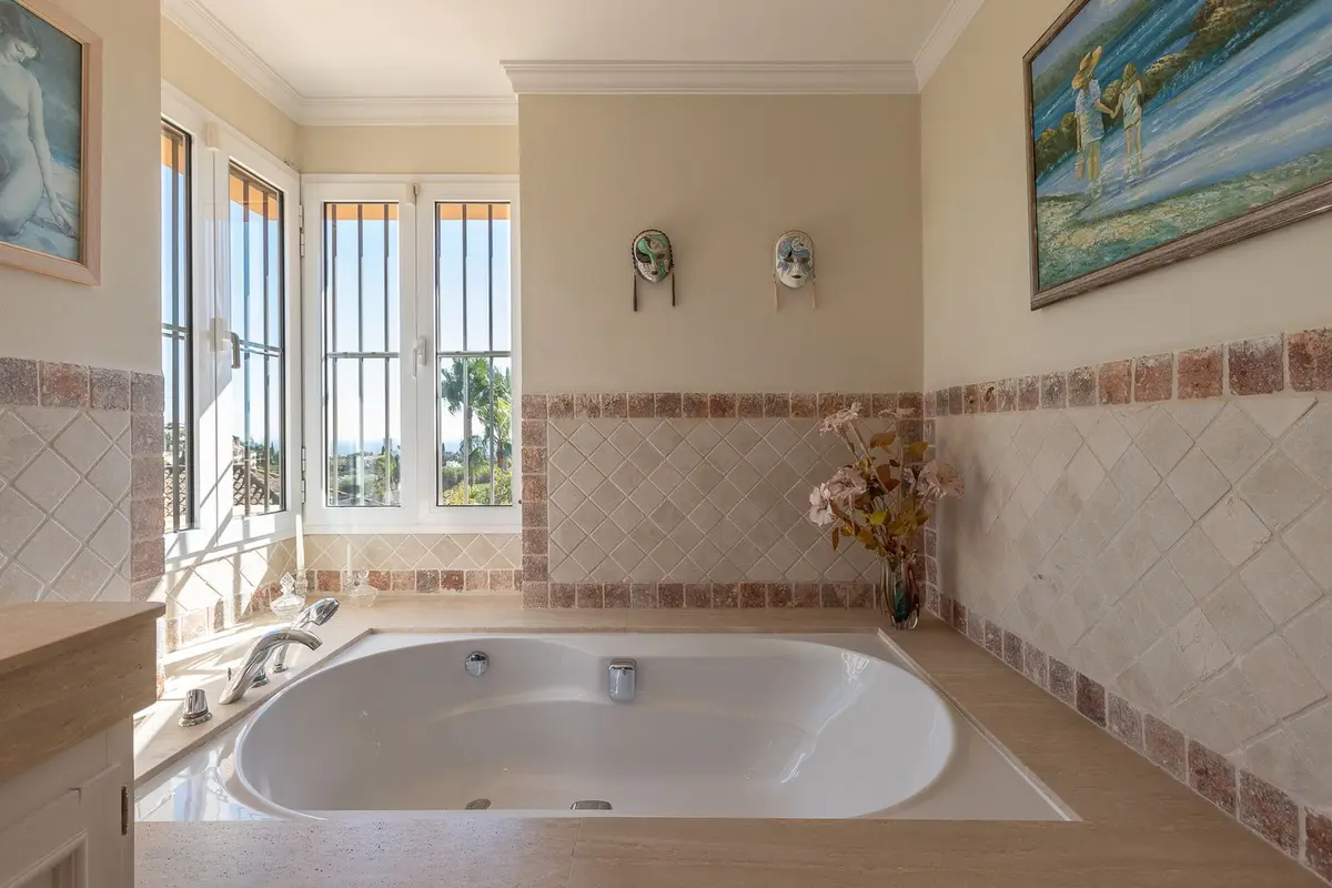Detached Villa in Elviria
