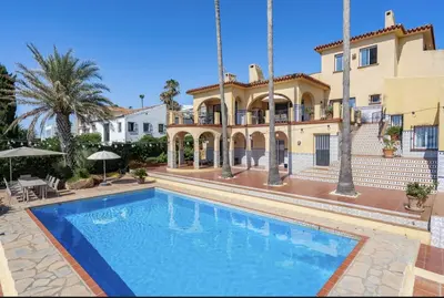7-Bedroom Beachside Villa in Estepona with Sea Views