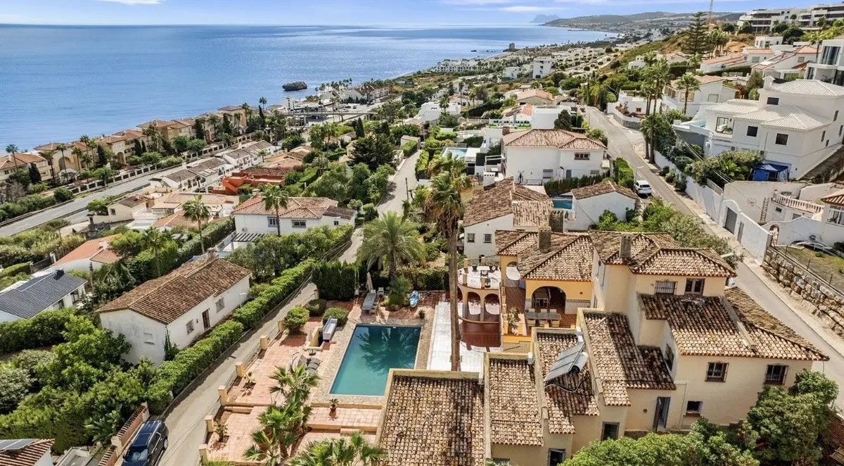 Detached Villa in Estepona
