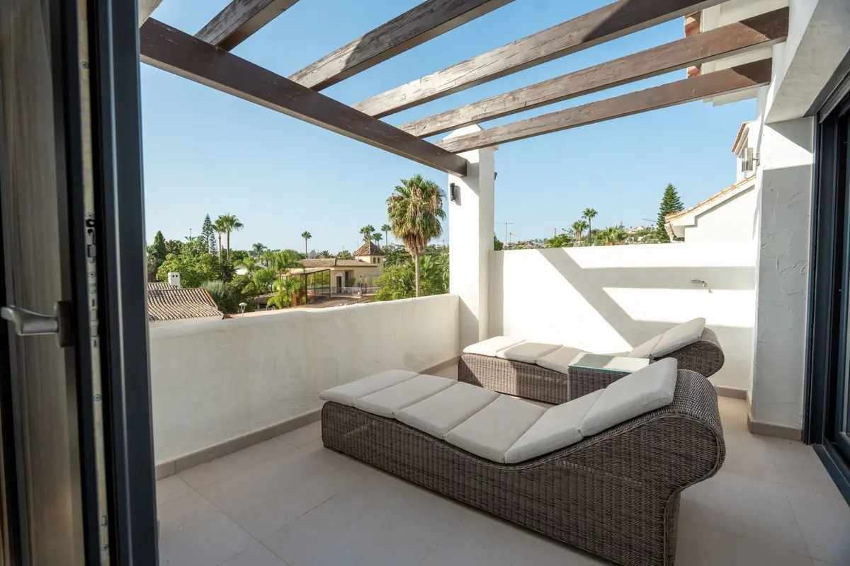 Detached Villa in Nueva Andalucía