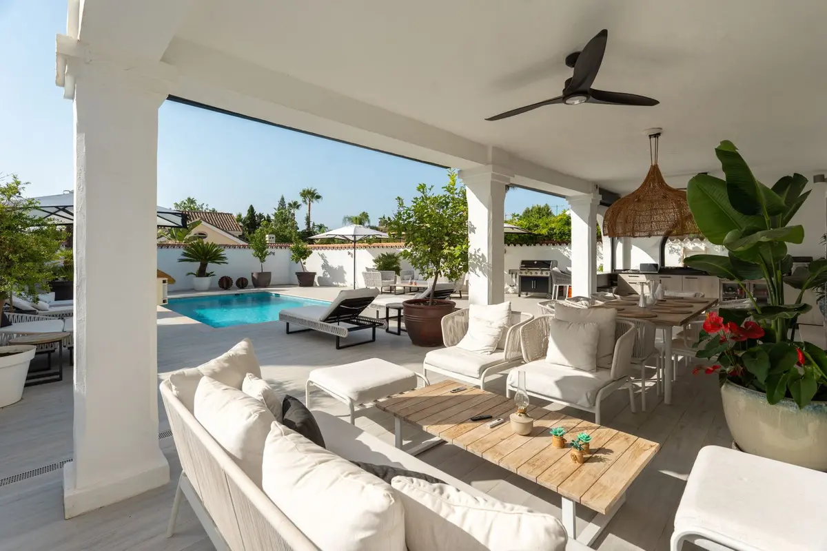 Detached Villa in Nueva Andalucía