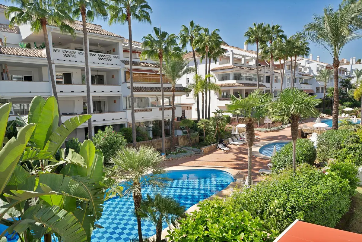 Middle Floor Apartment in Marbella