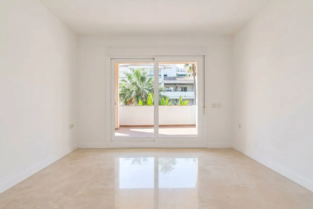 Middle Floor Apartment in Marbella