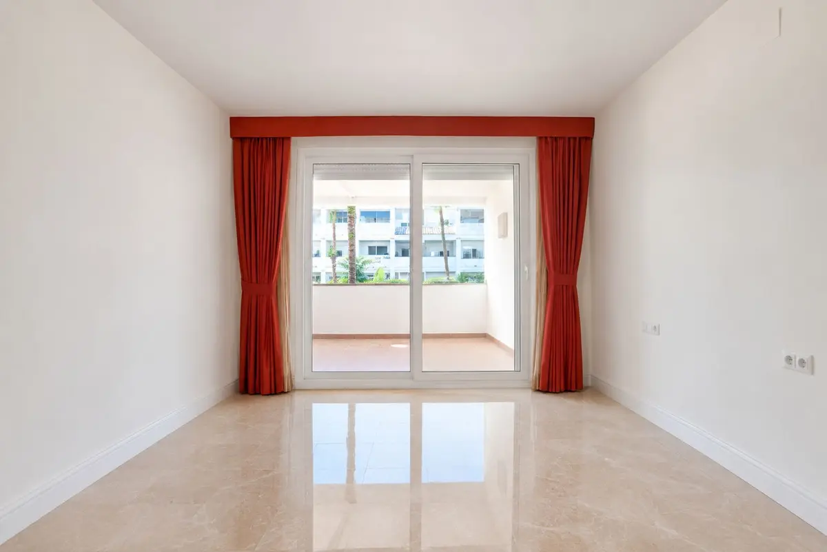 Middle Floor Apartment in Marbella