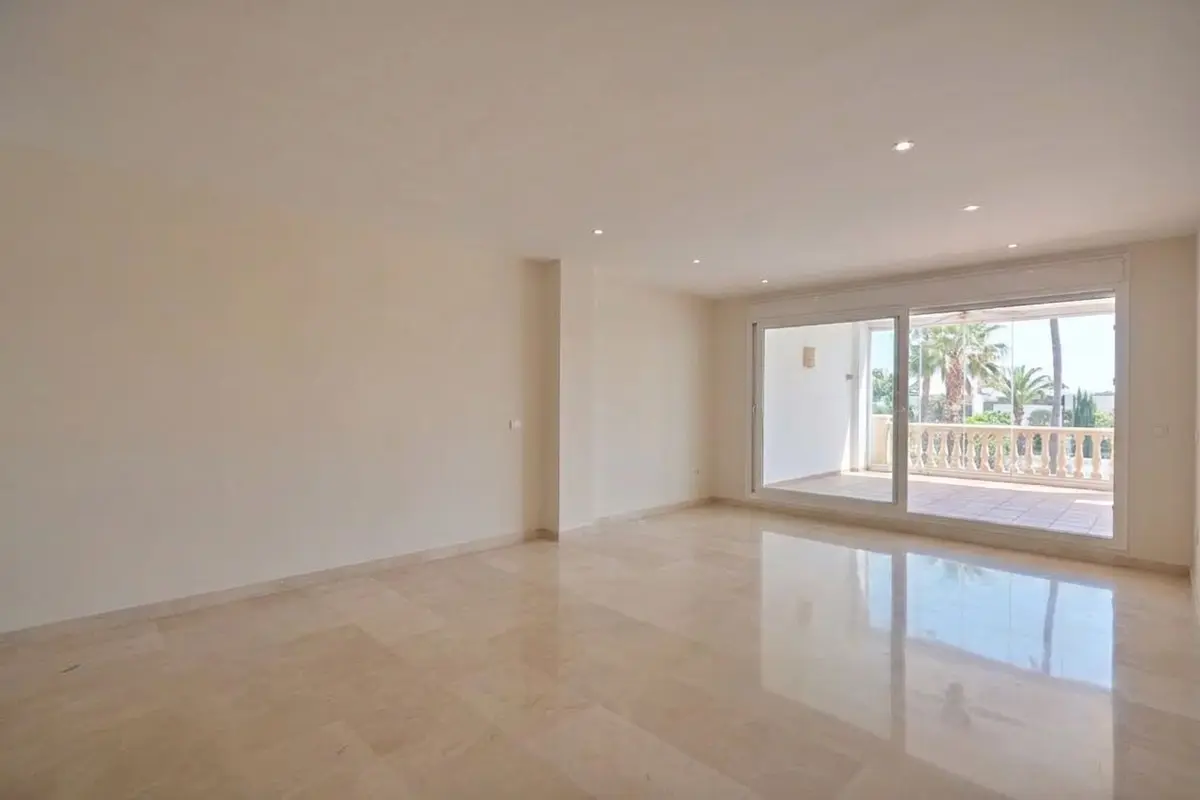 Middle Floor Apartment in Marbella