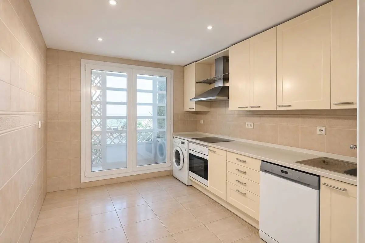 Middle Floor Apartment in Marbella