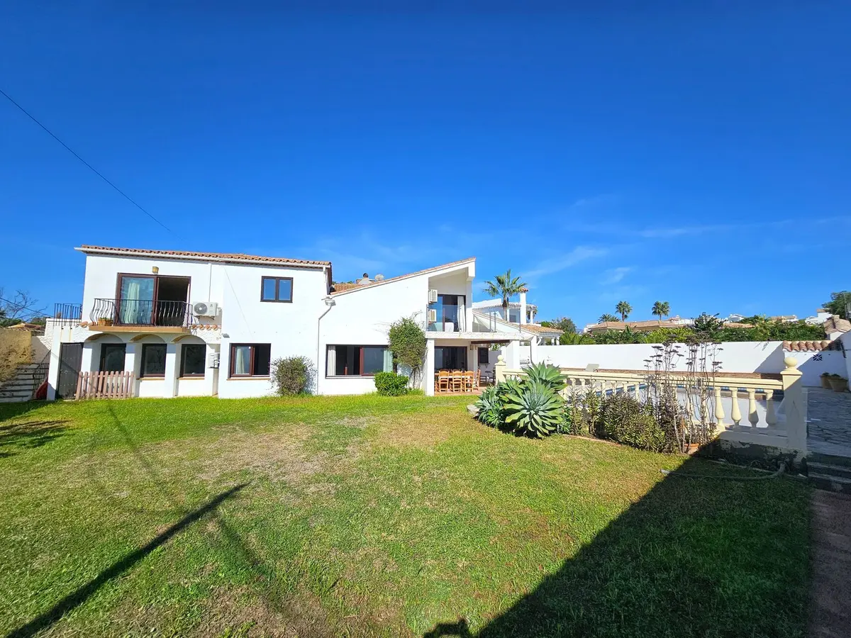 Detached Villa in Estepona