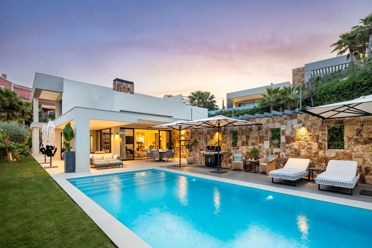 Detached Villa in Nueva Andalucía