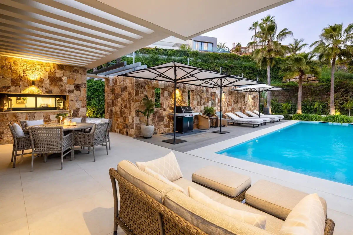 Detached Villa in Nueva Andalucía