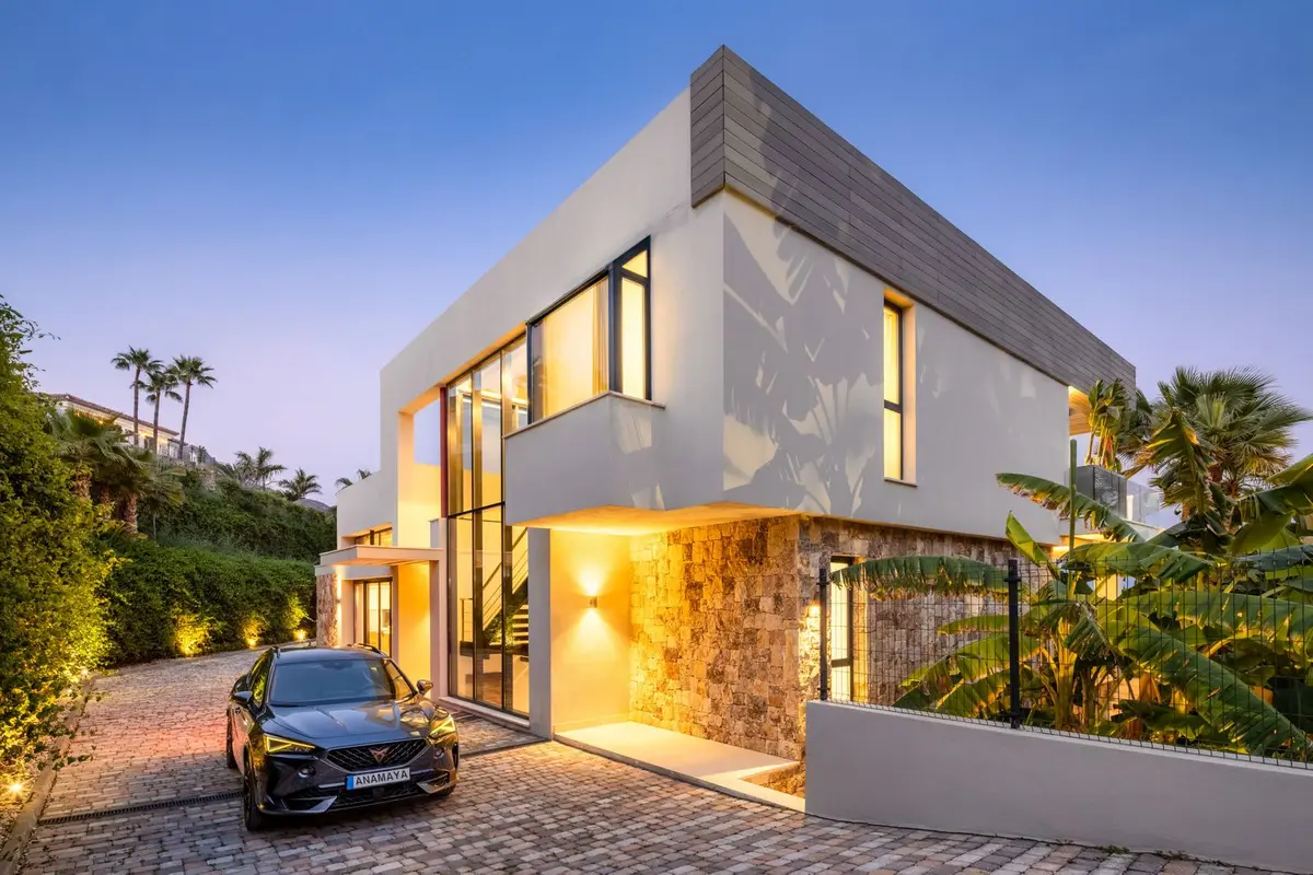 Detached Villa in Nueva Andalucía