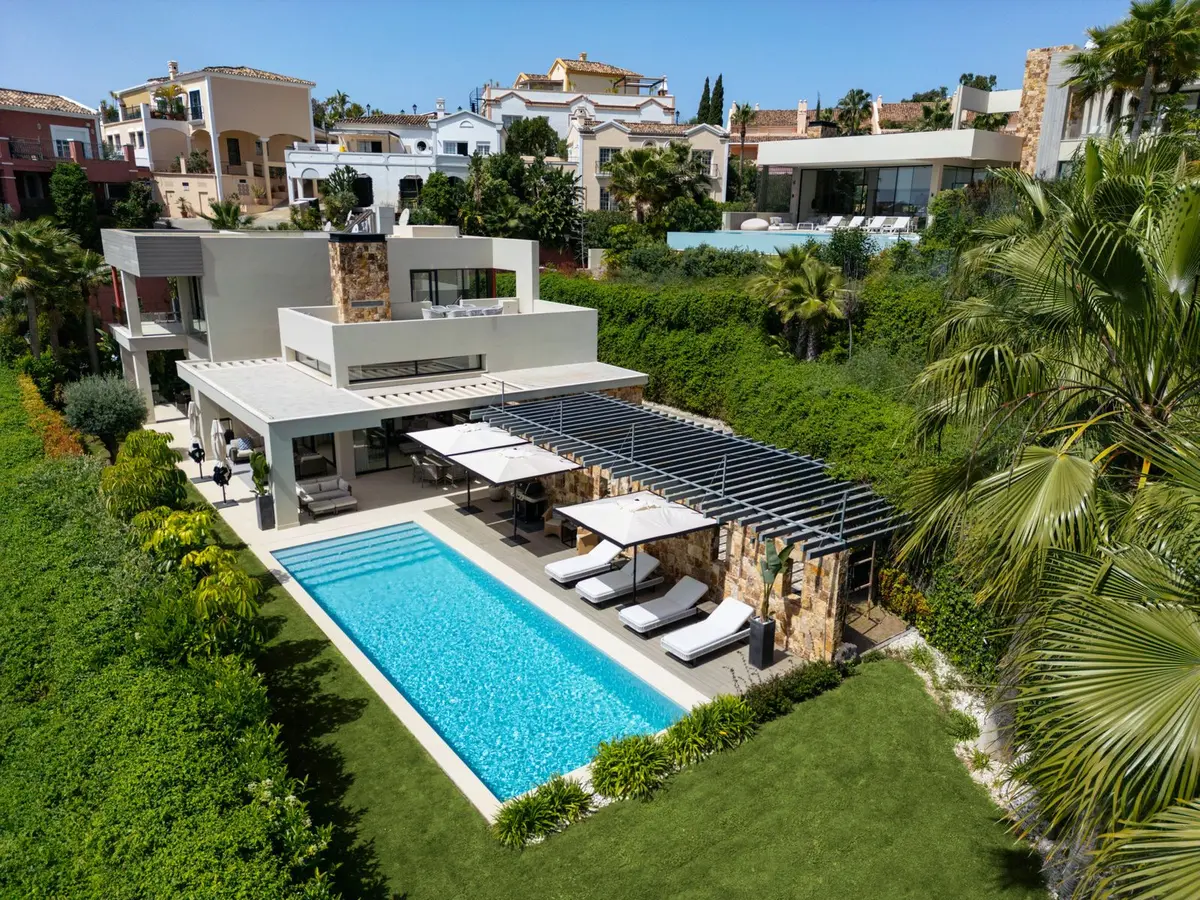 Detached Villa in Nueva Andalucía